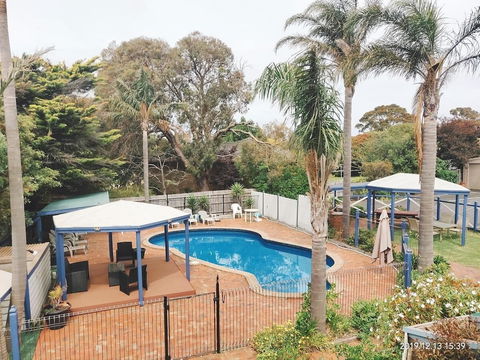 The Coachman Motel & Units - Whitsundays Accommodation 1