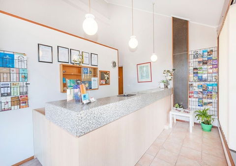 Burwood East Motel - Whitsundays Accommodation 3