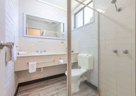 Burwood East Motel - Whitsundays Accommodation 5