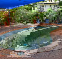 Coconut Grove Holiday Apartments - Whitsundays Accommodation