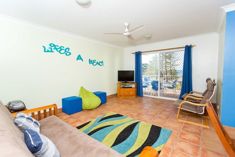 Burleigh Point Holiday Apartments - Whitsundays Accommodation 6