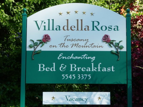 Villa Della Rosa Bed & Breakfast - Whitsundays Accommodation 0