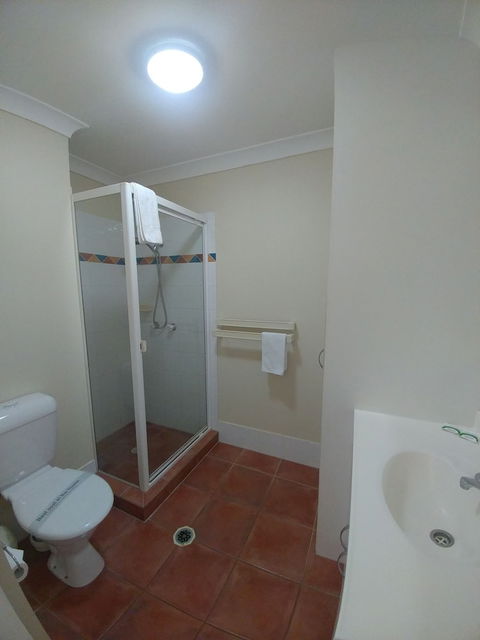 Chevron Palms Holiday Apartments - Whitsundays Accommodation 3