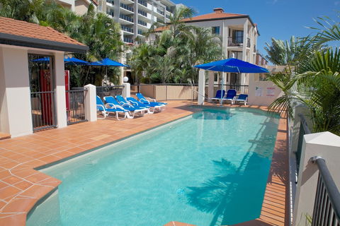 Chevron Palms Holiday Apartments - Whitsundays Accommodation 1