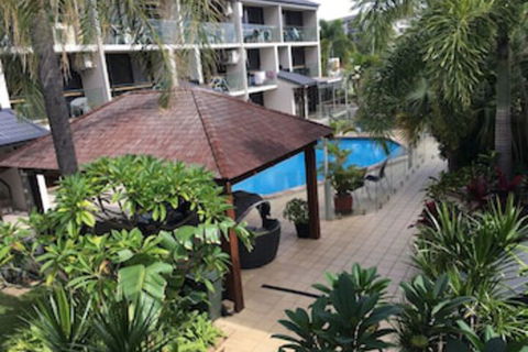 Burleigh Palms Holiday Apartments - Whitsundays Accommodation 0