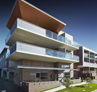 Charlestown Executive Apartments - Whitsundays Accommodation