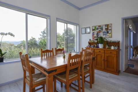 Ninderry Manor Luxury Retreat - Whitsundays Accommodation 0