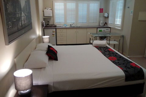 Brisbane Street Studios - Whitsundays Accommodation 6