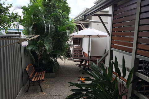 Brisbane Street Studios - Whitsundays Accommodation 1
