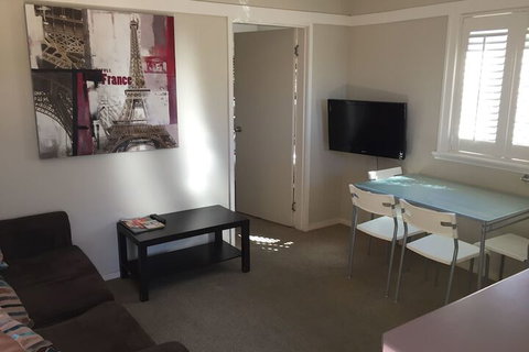 Brisbane Street Studios - Whitsundays Accommodation 7