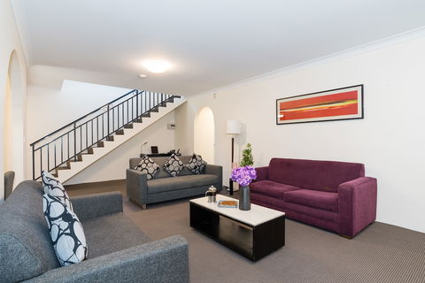 Eastwood Furnished Apartments - Whitsundays Accommodation 5