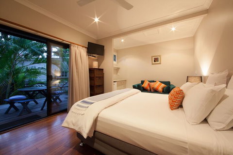 Cavvanbah Beach House - Whitsundays Accommodation 2