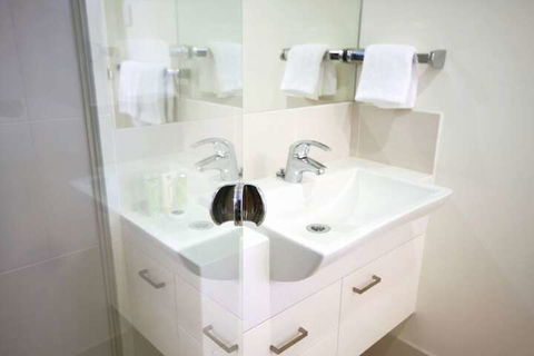 Domain Serviced Apartments - Whitsundays Accommodation 4