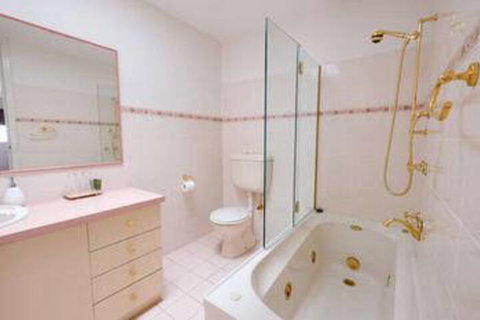 Whitesbeach Guesthouse - Whitsundays Accommodation 2