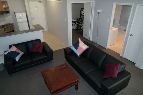 Duke's Apartments - Whitsundays Accommodation 6