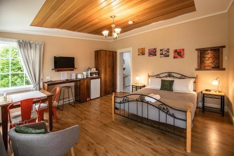 Alexandria Bed & Breakfast - Whitsundays Accommodation 6