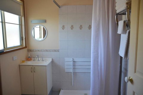 Avoca Cottages - Whitsundays Accommodation 7