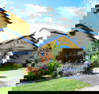 Seaview Motel and Apartments - Whitsundays Accommodation