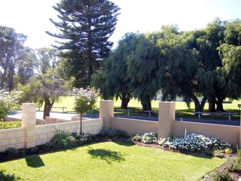 Santa Maria Executive B & B Fremantle - Whitsundays Accommodation 2