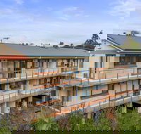 96 on Arthur Apartments - Whitsundays Accommodation