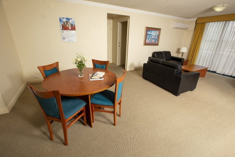 Springwood Tower Apartment Hotel - Whitsundays Accommodation 6