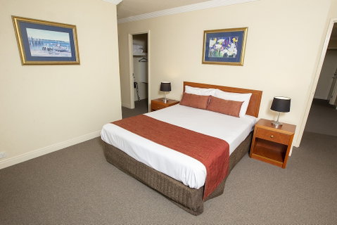 Springwood Tower Apartment Hotel - Whitsundays Accommodation 5