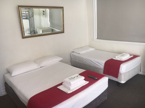 Wynyard Hotel - Whitsundays Accommodation 4
