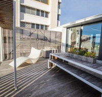 Avalon City Retreat - Whitsundays Accommodation