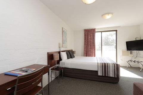 Atrium Resort Hotel - Whitsundays Accommodation 3
