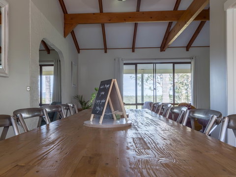 Hermitage Hideaway Homestead & Cottage - Whitsundays Accommodation 5