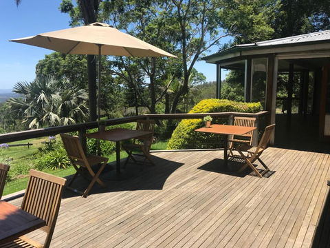 Tranquillity At Ravensbourne Escape - Whitsundays Accommodation 6