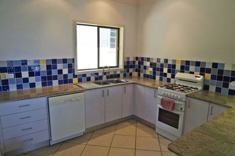 Cooinda 17 Dulconghi Street - Whitsundays Accommodation 1