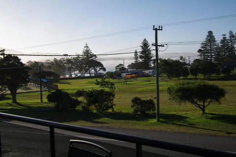 Dolphin Court 2 1 Gowing Street - Whitsundays Accommodation 6