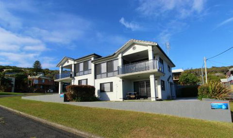 Dolphin Court 2 1 Gowing Street - Whitsundays Accommodation 3