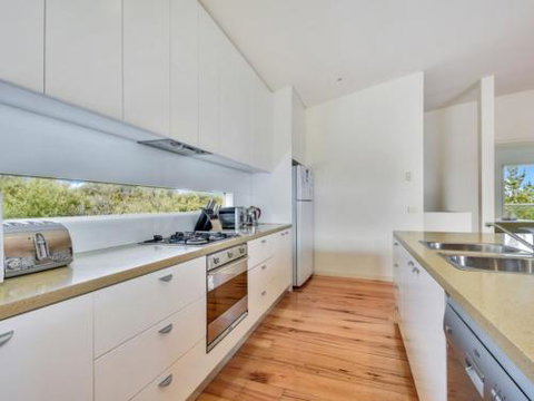 Golfers Paradise By The Beach - Whitsundays Accommodation 5