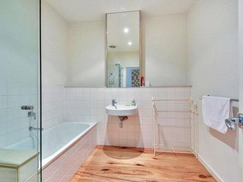 Golfers Paradise By The Beach - Whitsundays Accommodation 1