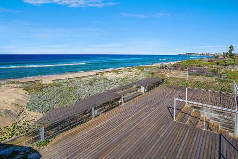 Perfect Beach Front Duplex The Entrance North - Whitsundays Accommodation 5