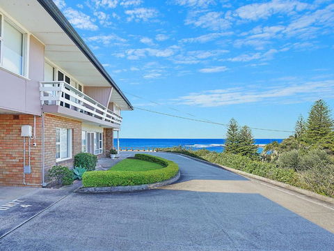Toowoon Bay Beachside Unit Unit 4 - Whitsundays Accommodation 3