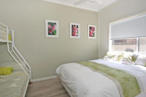 Yamba Daze Sunrise Pet Friendly - Whitsundays Accommodation 7