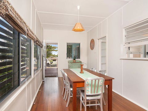 The Blue House Flat Walk To River & Beach - Whitsundays Accommodation 1
