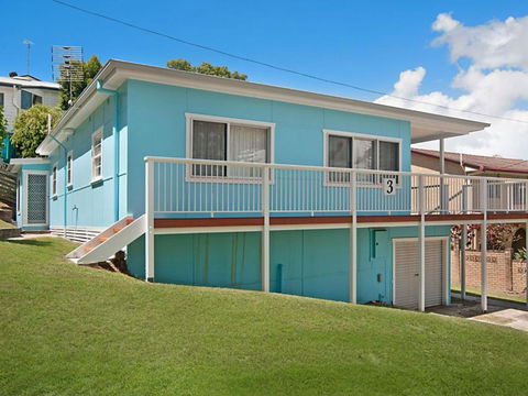 The Blue House Flat Walk To River & Beach - Whitsundays Accommodation 2