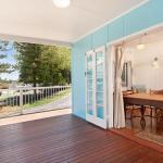 The Blue House Flat Walk To River & Beach - Whitsundays Accommodation 0