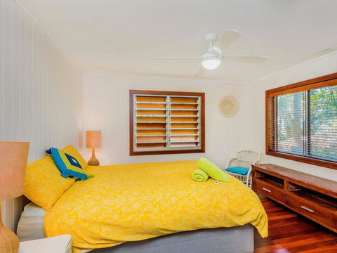 Pacifica 2 Opposite The Beach At Brooms Head - Whitsundays Accommodation 3