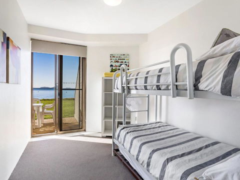 Soldiers Point Road Harbourside Unit 02 07 - Whitsundays Accommodation 5