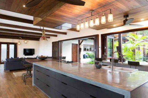 Spice At Oak Award Winning Luxury Absolute Oceanfront House Oak Beach Near Port Douglas - Whitsundays Accommodation 3