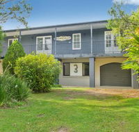 Bonny Beach House Holiday accommodation with pool - Whitsundays Accommodation