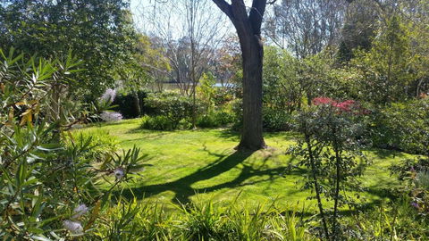 Lake House Benalla - Whitsundays Accommodation 3