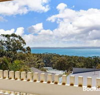 Spectacular views  Sleeps 12 - Whitsundays Accommodation