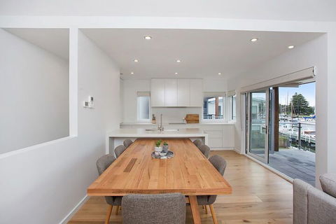Robertson 6 - Whitsundays Accommodation 4