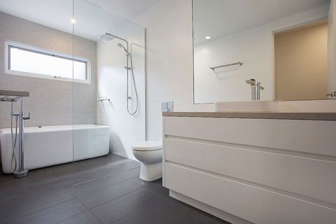 Robertson 6 - Whitsundays Accommodation 5